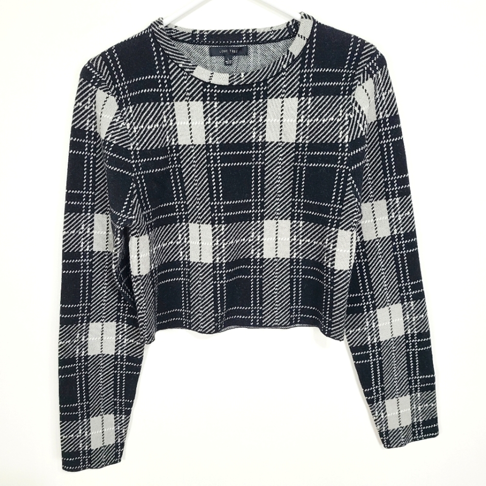 Love Tree | NWT Chanel Set Top Black Plaid Cropped Large